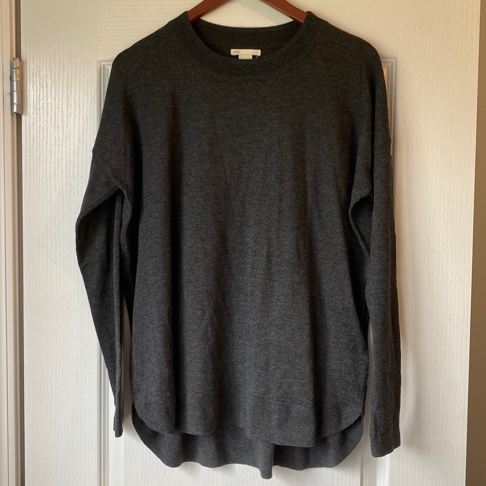 Lightweight sweater